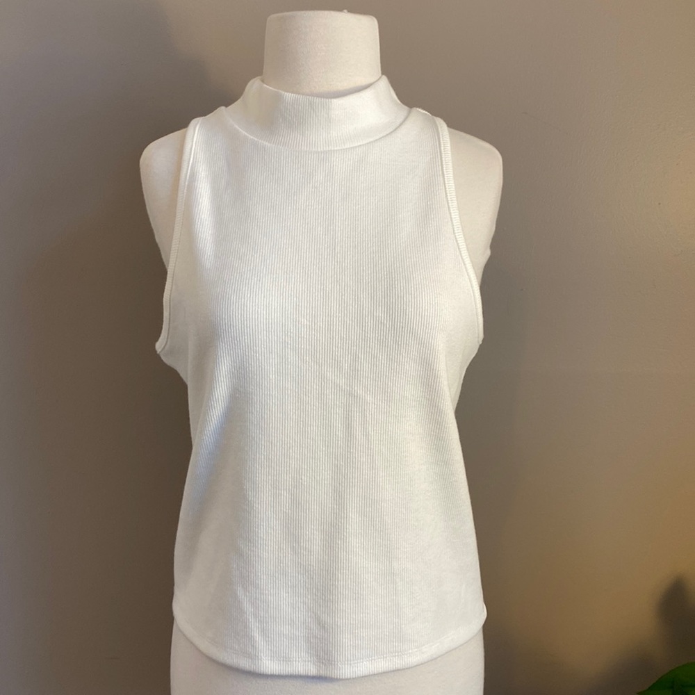 4/$20 NWT a new day white ribbed top Large